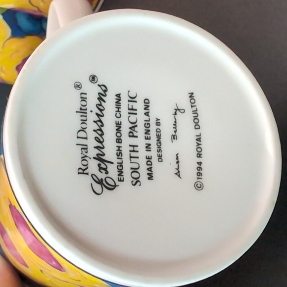 Vintage 1994 Royal Doulton Expressions lot of 6 Fine Bone China Cups. - Picture 5 of 7